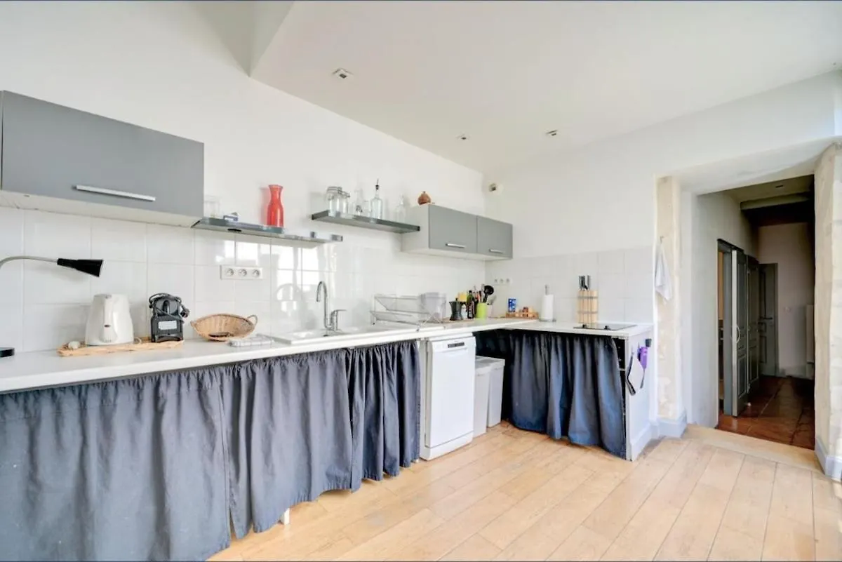 Appartement Avec Terrasse Arles 0*,
