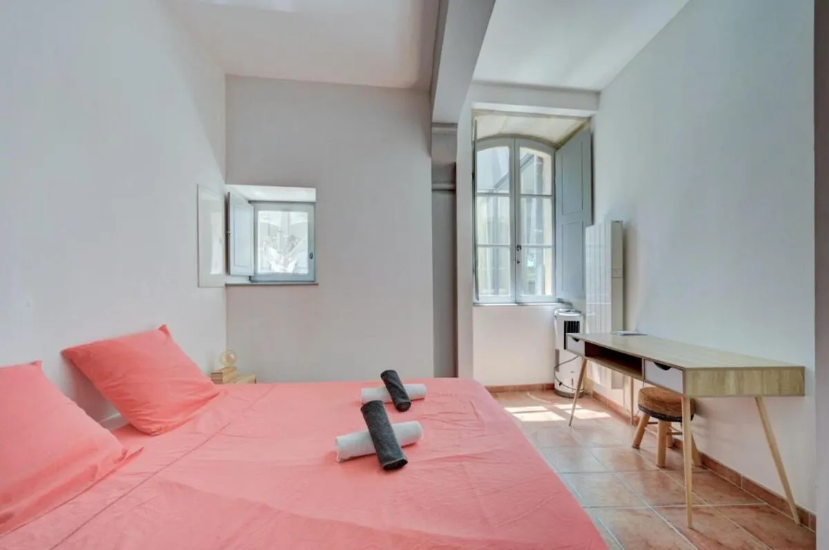Appartement Avec Terrasse Arles Apartment